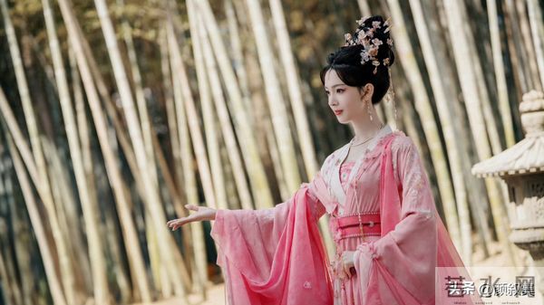 陈瑶这古装造型直接美到我心坎里！