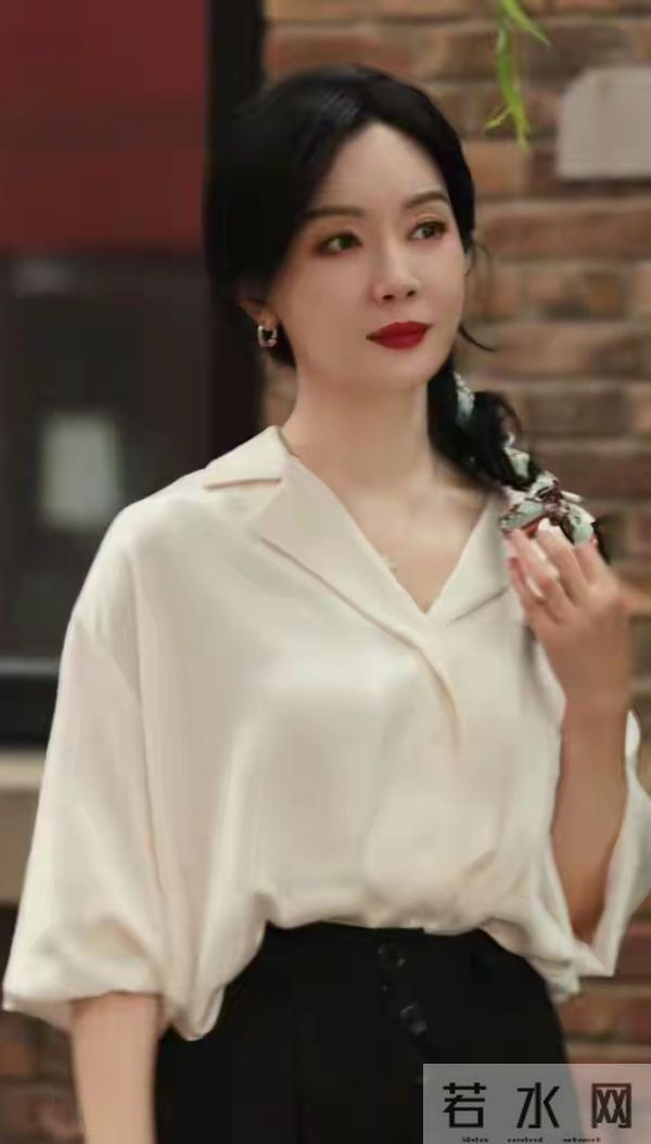 无滤镜也扛打!46岁陈数生图曝光,这气质才是内娱熟女天花板