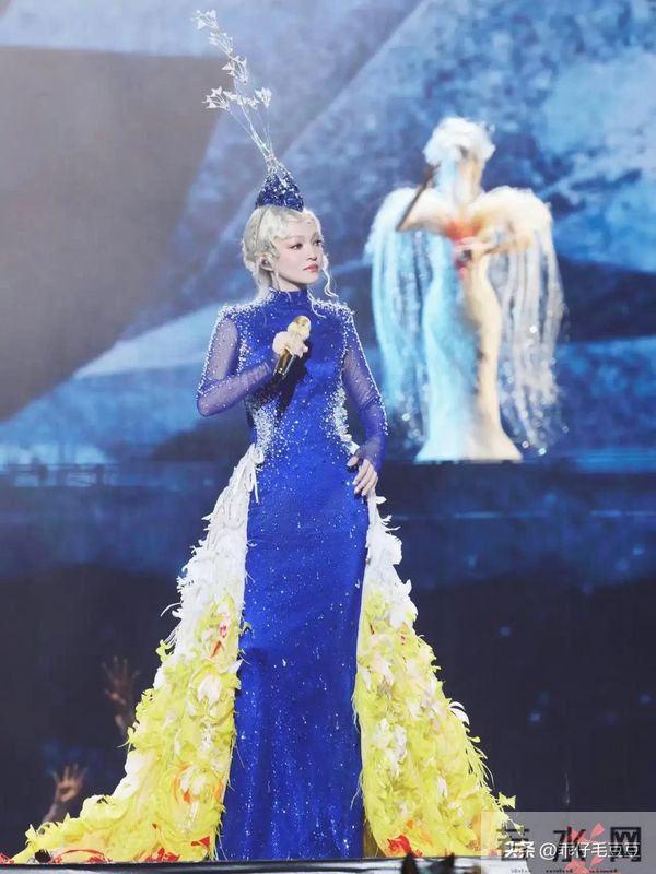 张韶涵的服装造型师绝对对她是真爱，简直太美了！