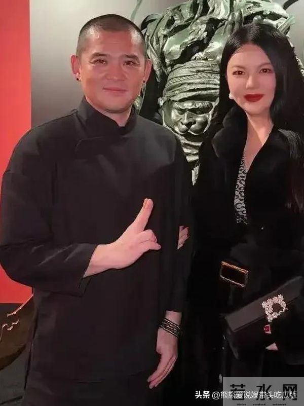 李湘减肥成功了,晒合影瘦了太多,疑回应网络负评!