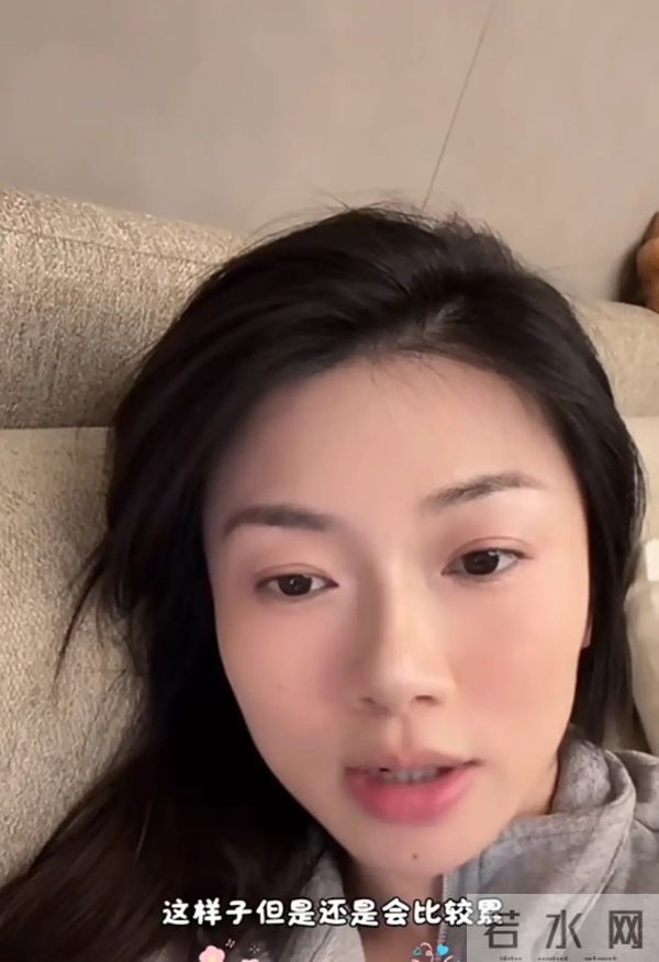 郑恺前女友意外二胎，为双十一直播推迟羊穿，躺床上崩溃到大哭