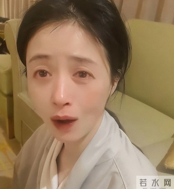 切勿成为第二个大S！42岁暴瘦脱相崩溃大哭的蒋欣，给大家提个醒