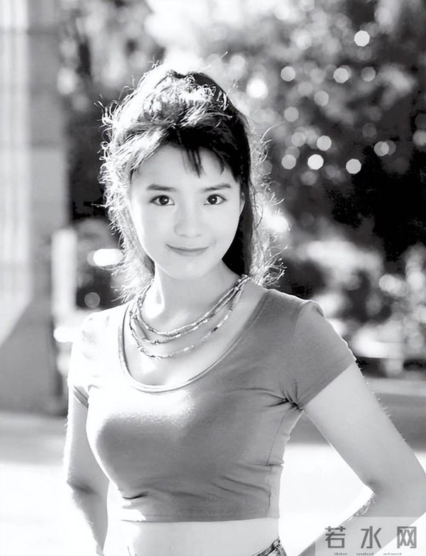 “央视一姐”朱迅的落寞，是整个主持界的悲哀，令人惋惜不已