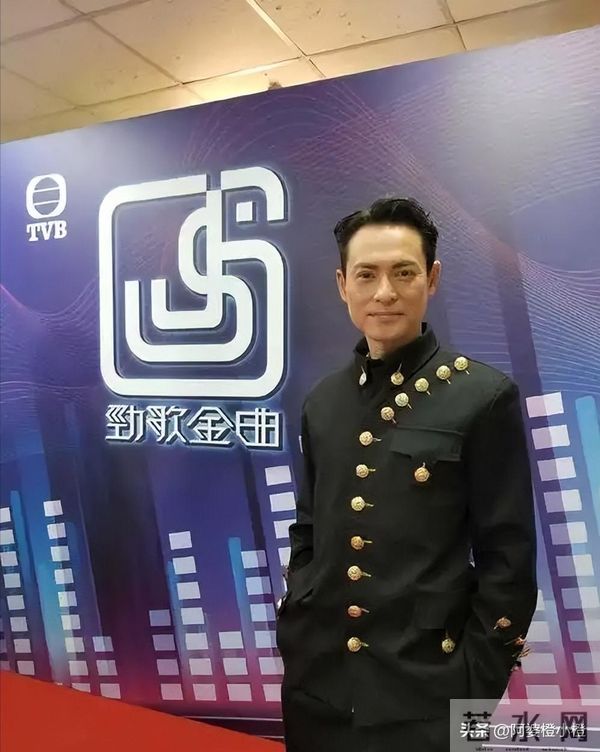 突发！香港知名男星哭着向网友求救，妻子患急性肝硬化没钱换肝？