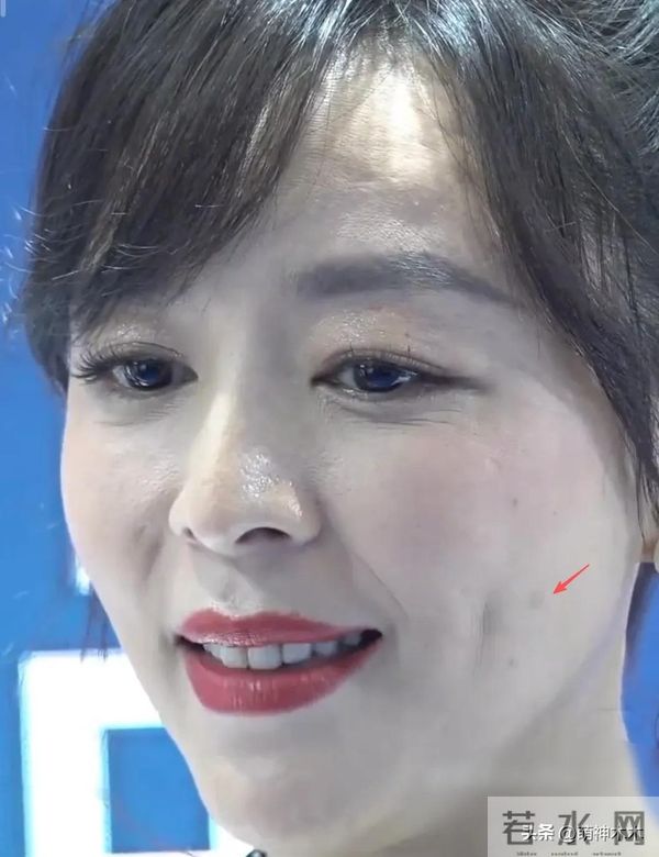 45岁张静初状态好真实!长期吃素气色差,生图毛孔粗大皱纹明显