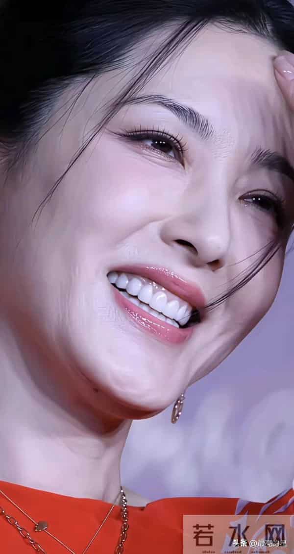 原相机下的曾黎，真的太美了，果然一个的美眼睛是关键