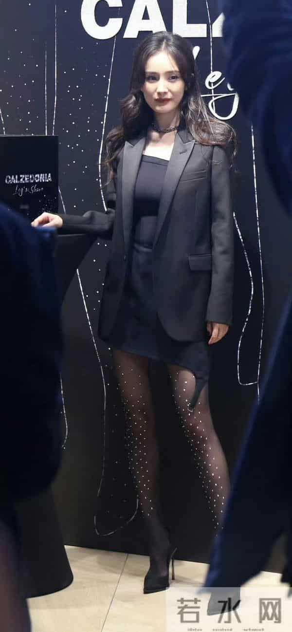 杨幂性感黑色大长腿