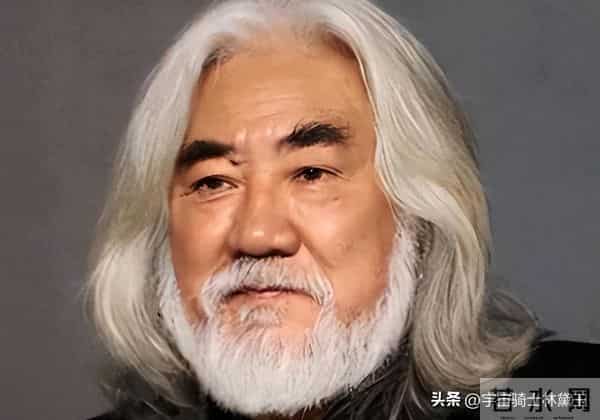 被指控涉嫌职务侵占百万才1天，张纪中被扒得精光，张艺谋说得对