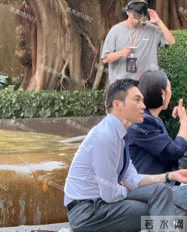 澳门偶遇张智霖拍戏,54岁的他跟39岁的高海宁搭戏像同龄人好年轻