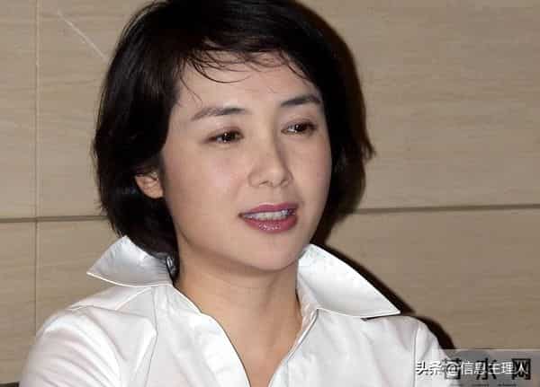 59岁蒋雯丽现状让人心酸，定居英国，又瘦又老：一代女神也落寞了