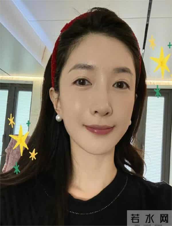 40岁的江疏影素颜健身照,身材真好,但脸上的雀斑也太明显了!