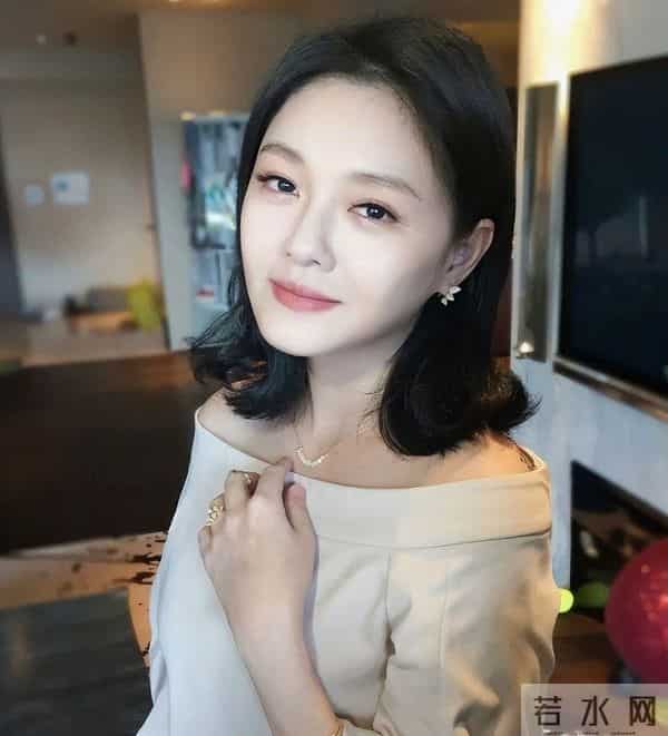 切勿成为第二个大S！42岁暴瘦脱相崩溃大哭的蒋欣，给大家提个醒