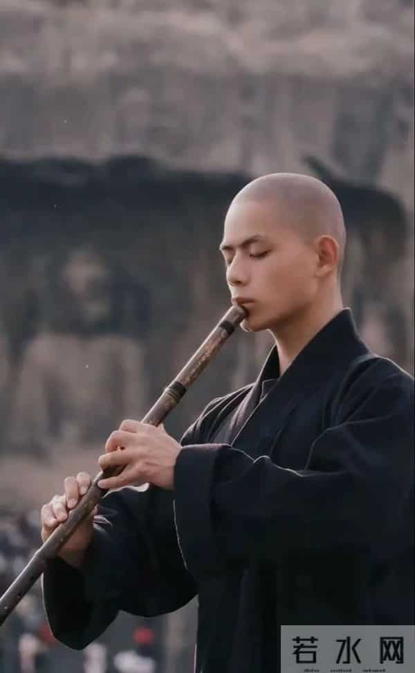 网传李连杰移植了已故少林武僧秋风的心脏！李连杰被逼脱衣自证