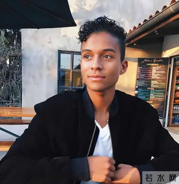 这部MJ电影水太深,导演硬核,主演是亲侄,是致敬还是毁经典?