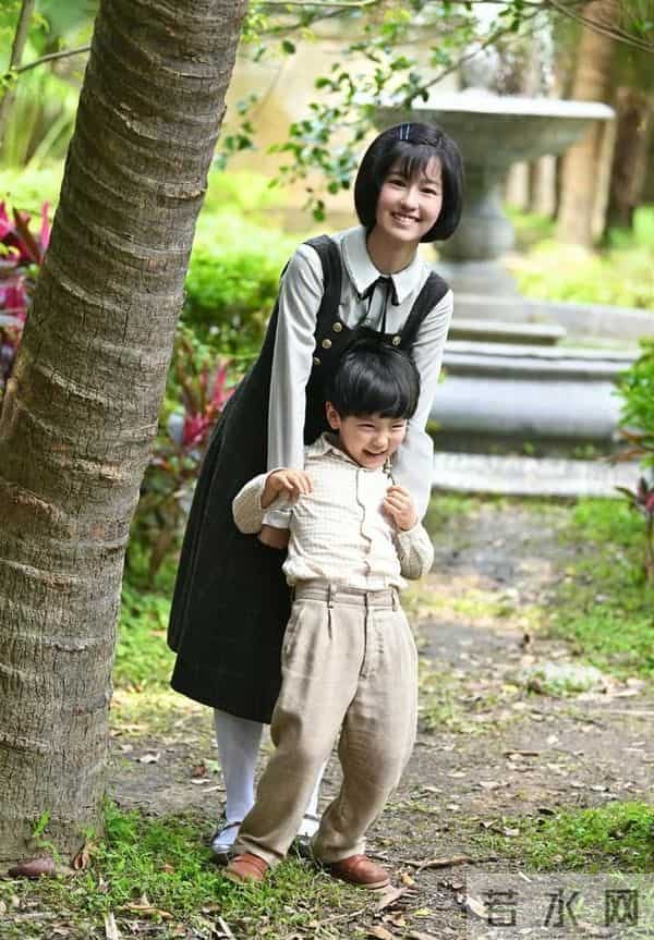 《沉默的荣耀》首获新奖,导演杨亚洲带她出圈,乖巧可爱像小公主