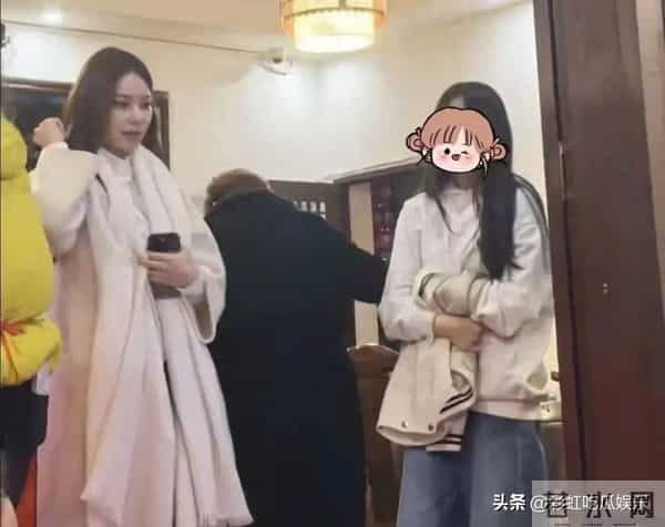 小玥儿身高快超张兰，马筱梅挺孕肚打卡鲜鱼馆，是教科书级别后妈