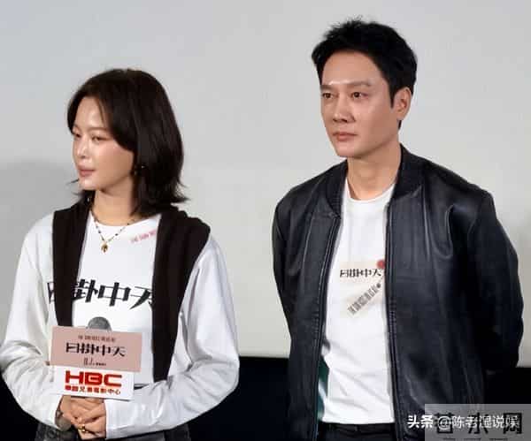 离婚4年，冯绍峰因颜值回春登上热搜，赵丽颖后悔了没？