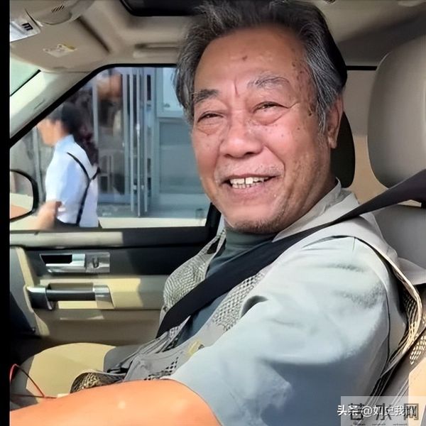 他是最干净的男演员，为妻息影12年，一生零绯闻，如今老到不敢认