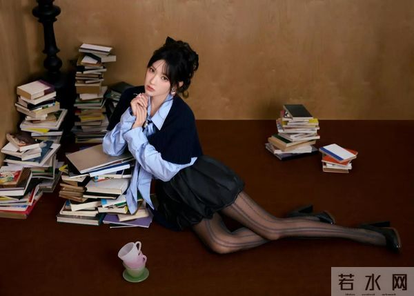 程潇黑丝新造型,越来越有味道了