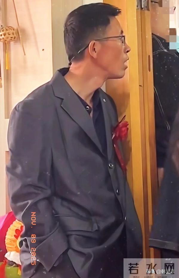 43岁歌手李根去世,唱快乐老家出名,一生未婚生子,现实版树先生