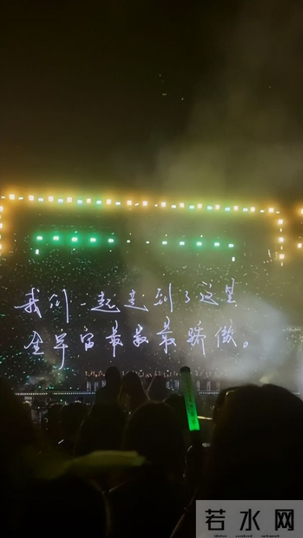 一场生日，戳穿25岁王源江湖地位，易烊千玺确实一个字都没说错