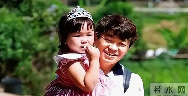 与马蓉离婚9年后，王宝强总算等到这一天，一双儿女终为他正名了