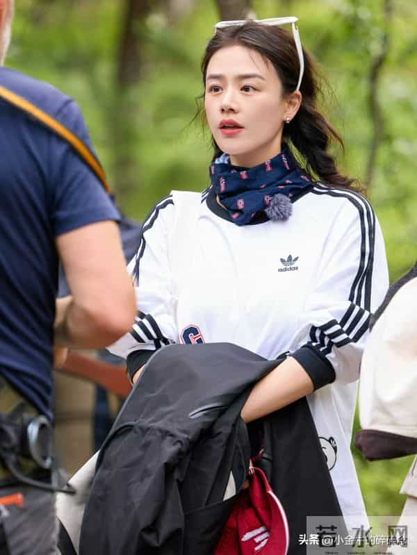 《花少》挪威穿搭合集,来看看明星们秋冬出游穿搭