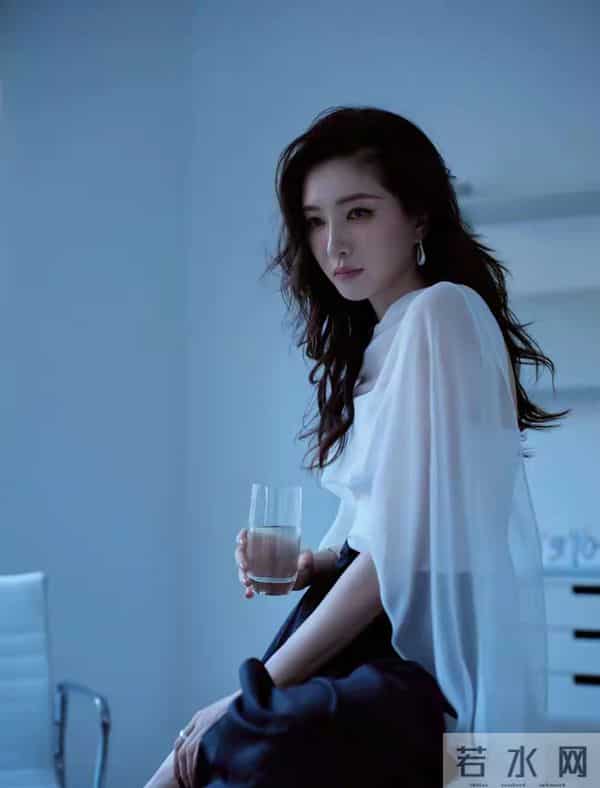 江疏影魅惑写真，太诱人了