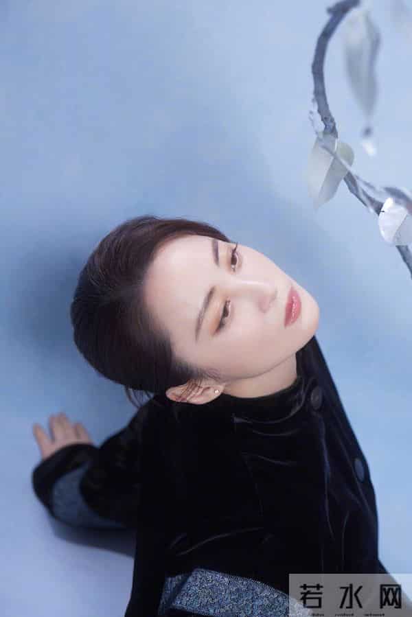 女明星,蒋勤勤素颜近照 皮肤好细腻