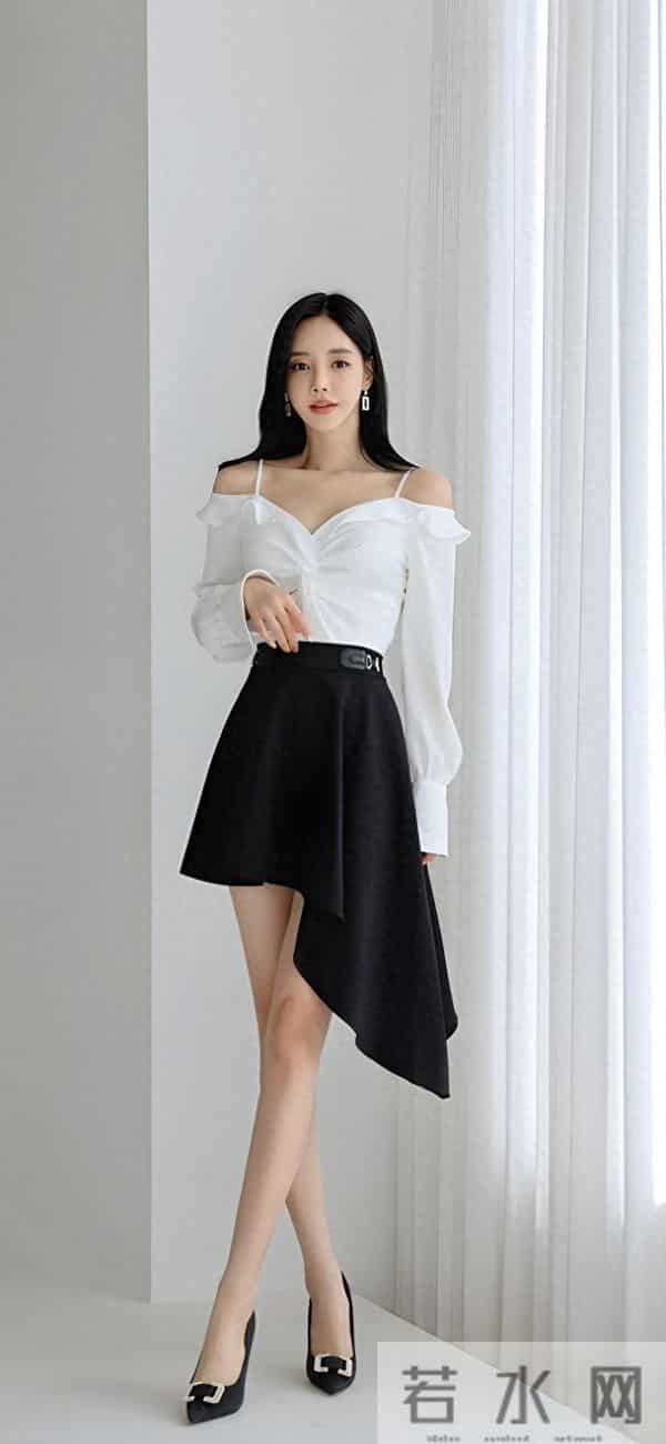 孙允珠白吊带衬衫+黑不对称裙，甜酷混搭太吸睛