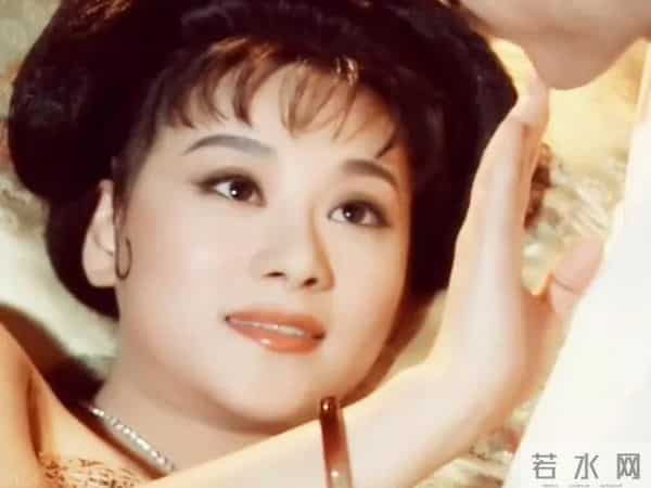 她美过刘晓庆,却选择下嫁给穷小伙,婚后毁容成面瘫,如今怎样了