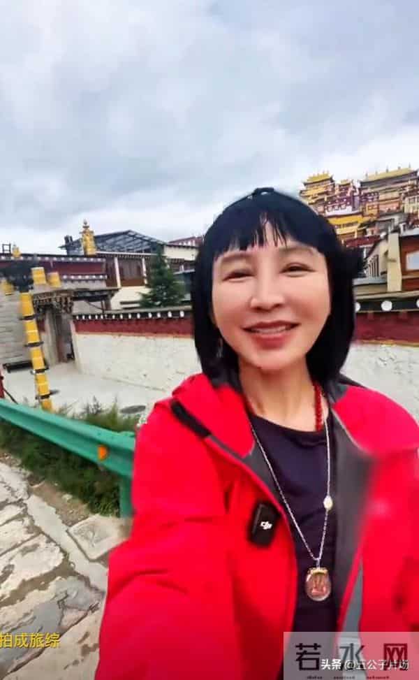 出力不讨好，地下室连生3胎的岳丽娜，为自己的年少轻狂付出代价