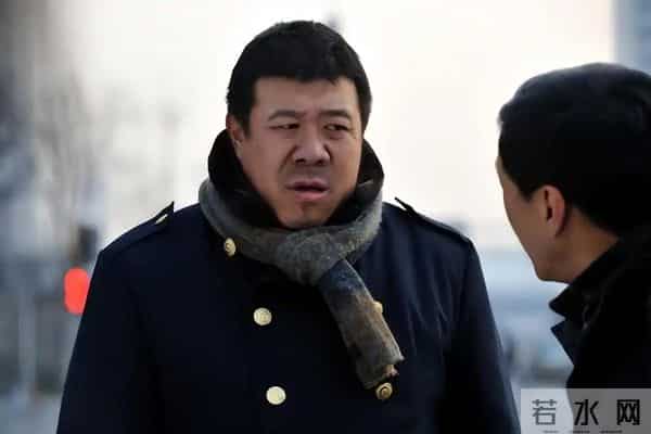 秦卫东：看脸一米六实际有一米九二，喝酒喝到脱相