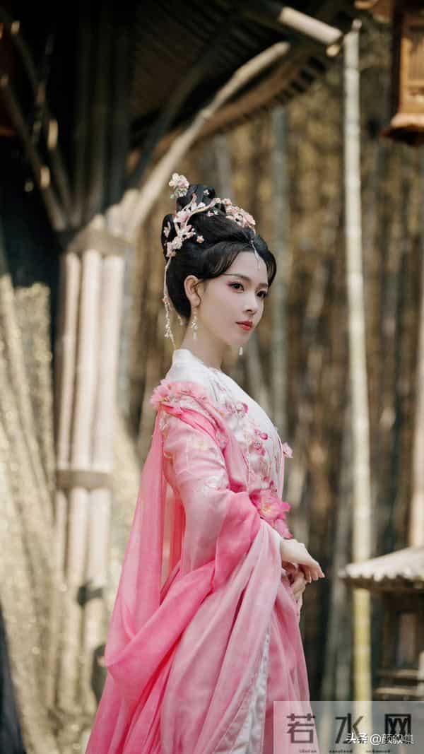 陈瑶这古装造型直接美到我心坎里！