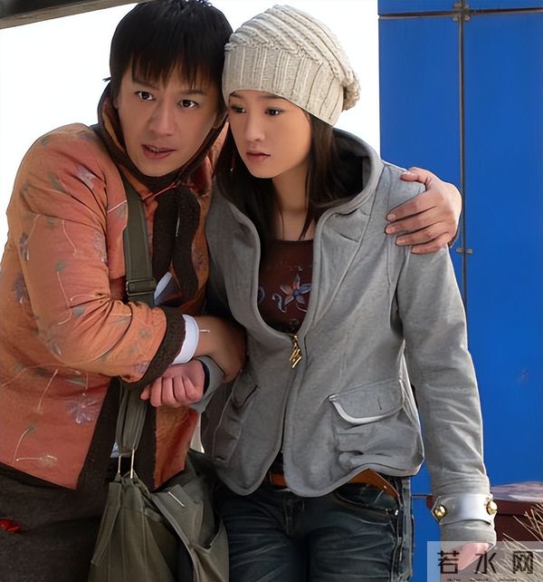 同居四年后分手，佘诗曼拿下“三料视后”，他却只能演烂片养四娃