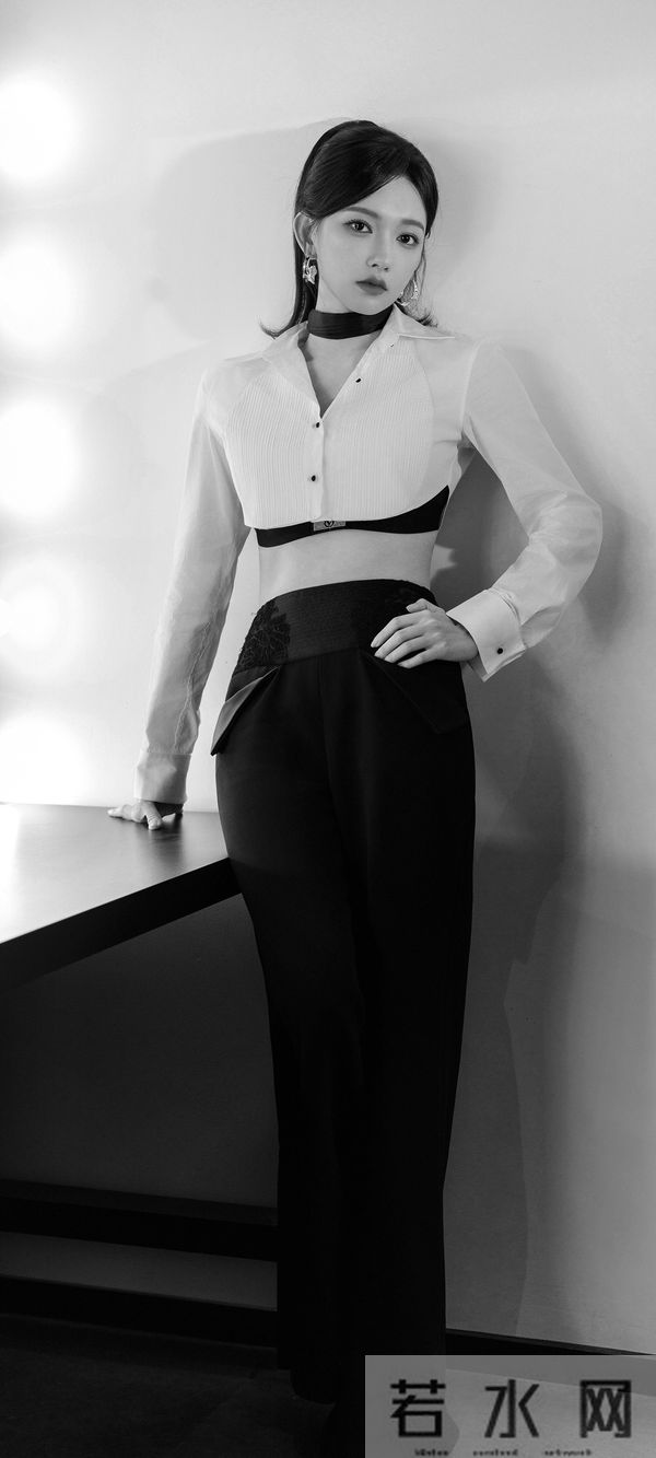 美女壁纸第1245期—程潇