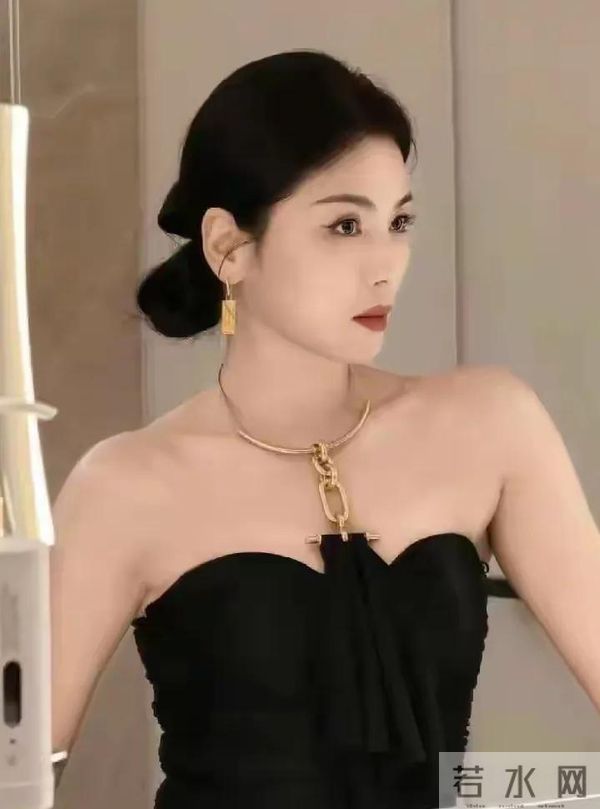 肉感刘涛，确实是熟女天花板，美不胜收