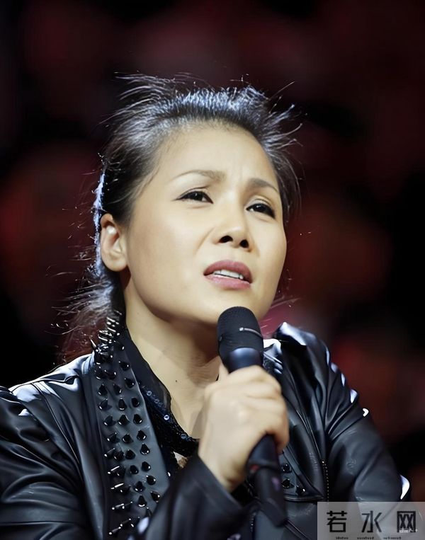 59岁田震近照曝光，容貌大变样，网友：我懵了，不敢相信自己眼睛