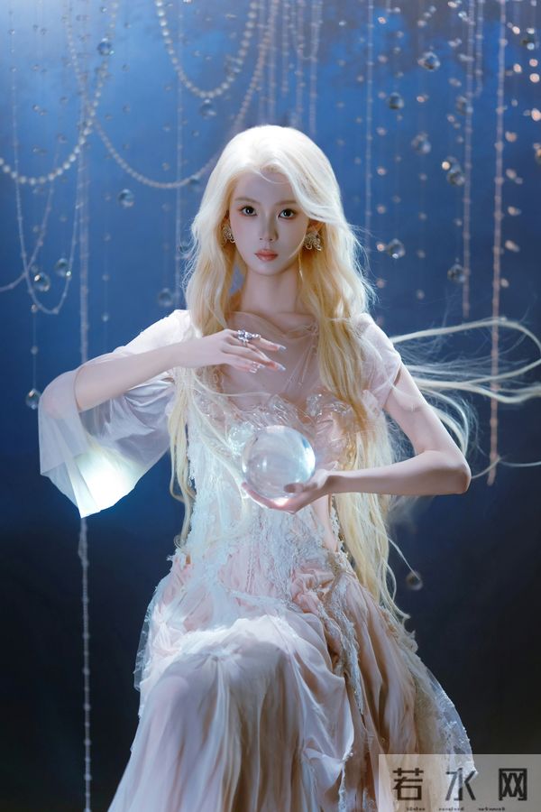 陈瑶金发造型:坠入幻梦的精灵系美学