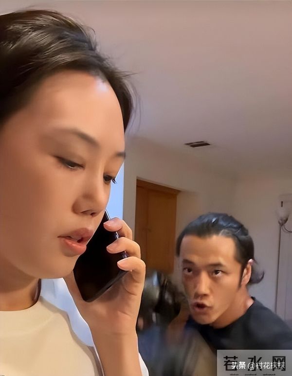 母亲是影后，丈夫是著名演员，公公是央视名嘴，34岁的她在当网红