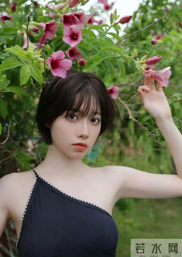 声优礒部花凛,数码写真集受欢迎