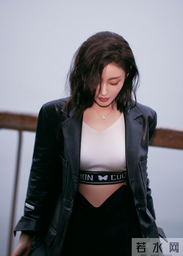 张天爱,太饱满了吧,人间水蜜桃,这样的女神谁能不爱,真的绝!