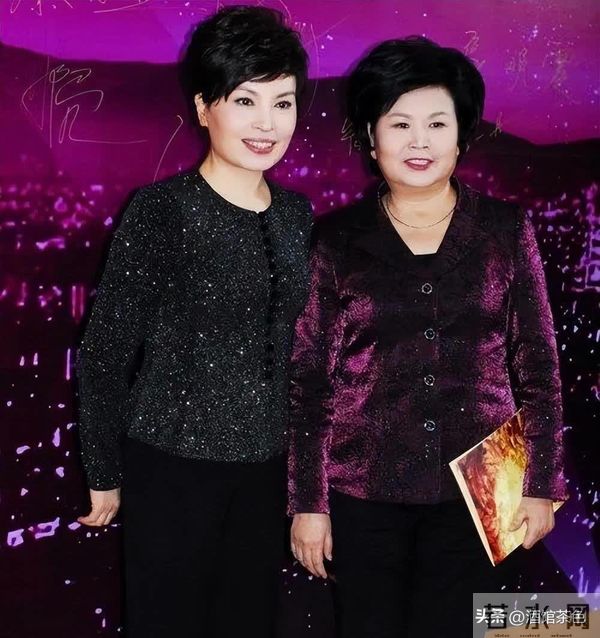 邢志斌主持《新闻联播》28年，退休被疑“晚节不保”，如今怎样了