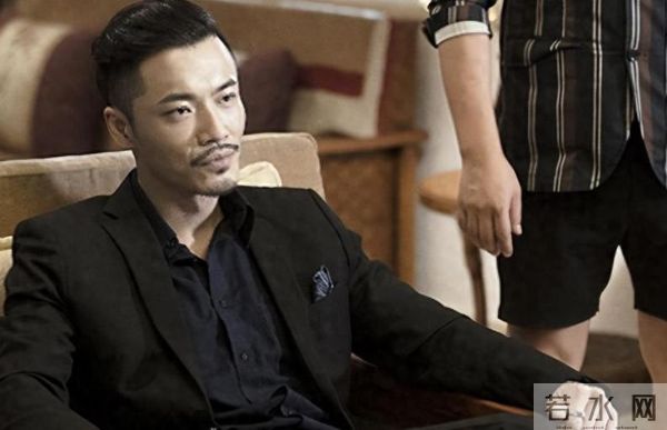 父亲曾是央视“一哥”,他低调娶影后之女,39岁生一女成人生赢家