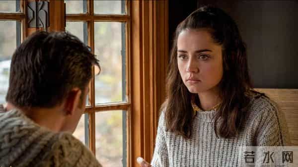 甜酷杀手：安娜·德·阿玛斯的致命诱惑