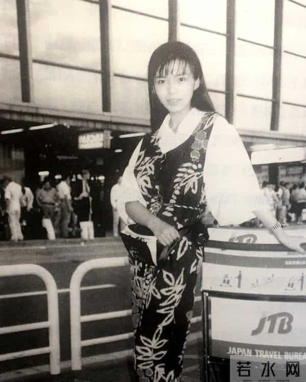 “央视一姐”朱迅的落寞，是整个主持界的悲哀，令人惋惜不已