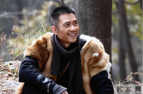 戏红人不红，娶“丑女”为妻还恩爱24年，有种“人生赢家”叫任帅