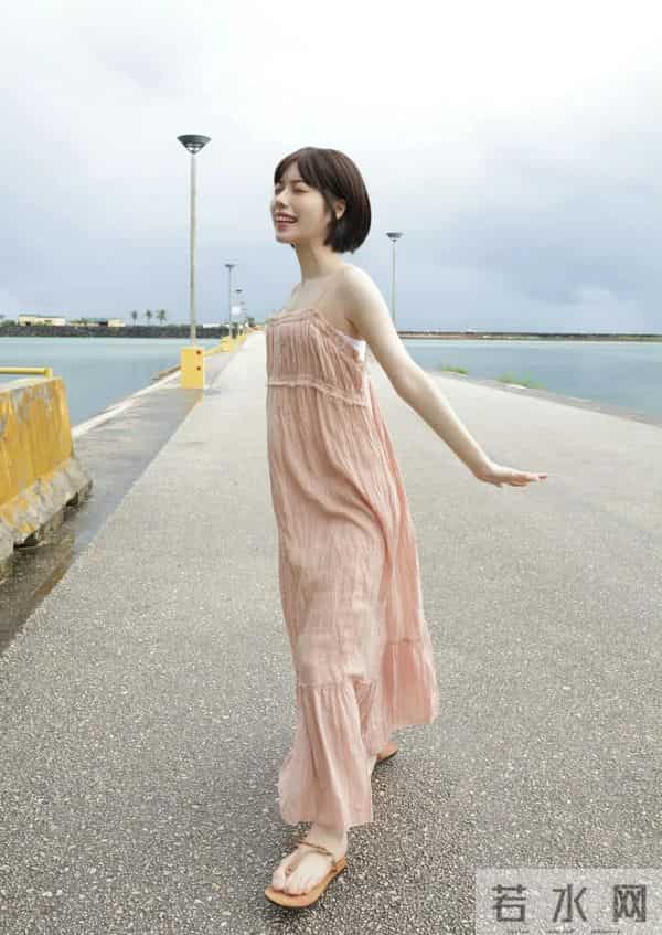 声优礒部花凛,数码写真集受欢迎