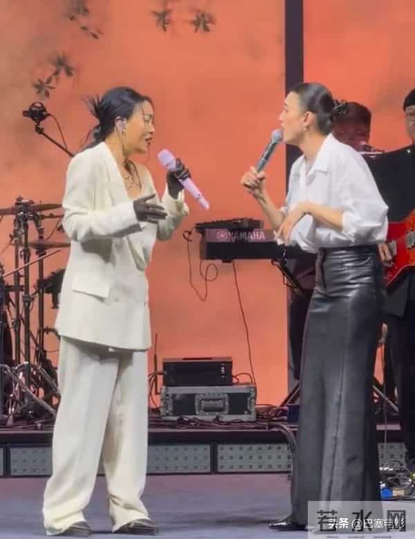 北京这一夜，巩俐雍容华贵，那英变得好时髦，郭晶晶低调地赢了