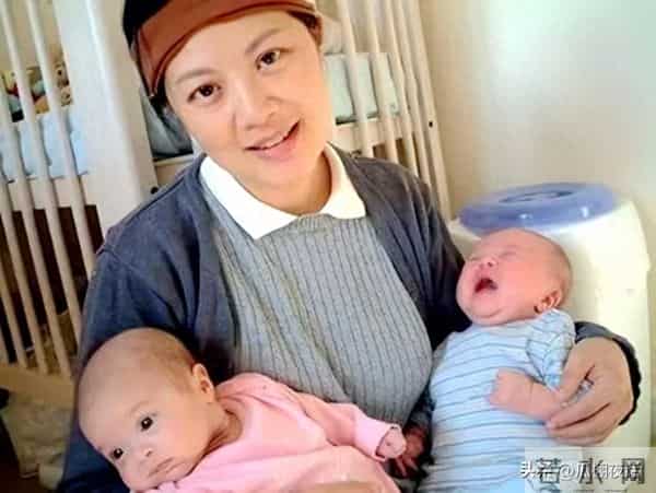 前央视主持人为爱情放弃国籍，走投无路回国，如今她过的怎样了